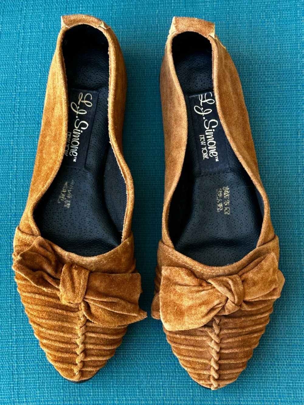 L J Simone Brazil Suede Leather Knot Bow Ballet Flat Comfortable New Size 6 1/2
